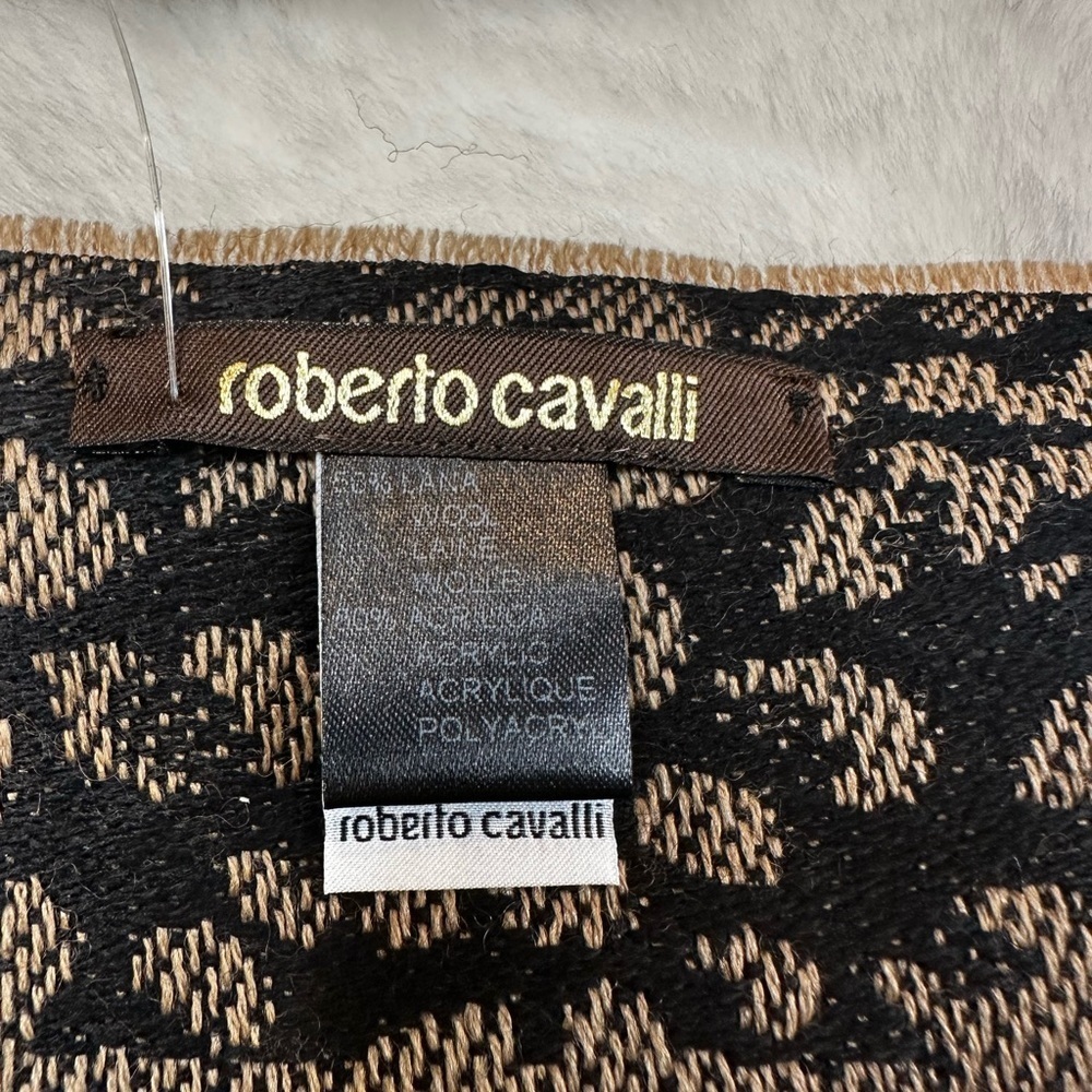 Roberto Cavalli Black and Cream-tan scarfs - Picture 5 of 5